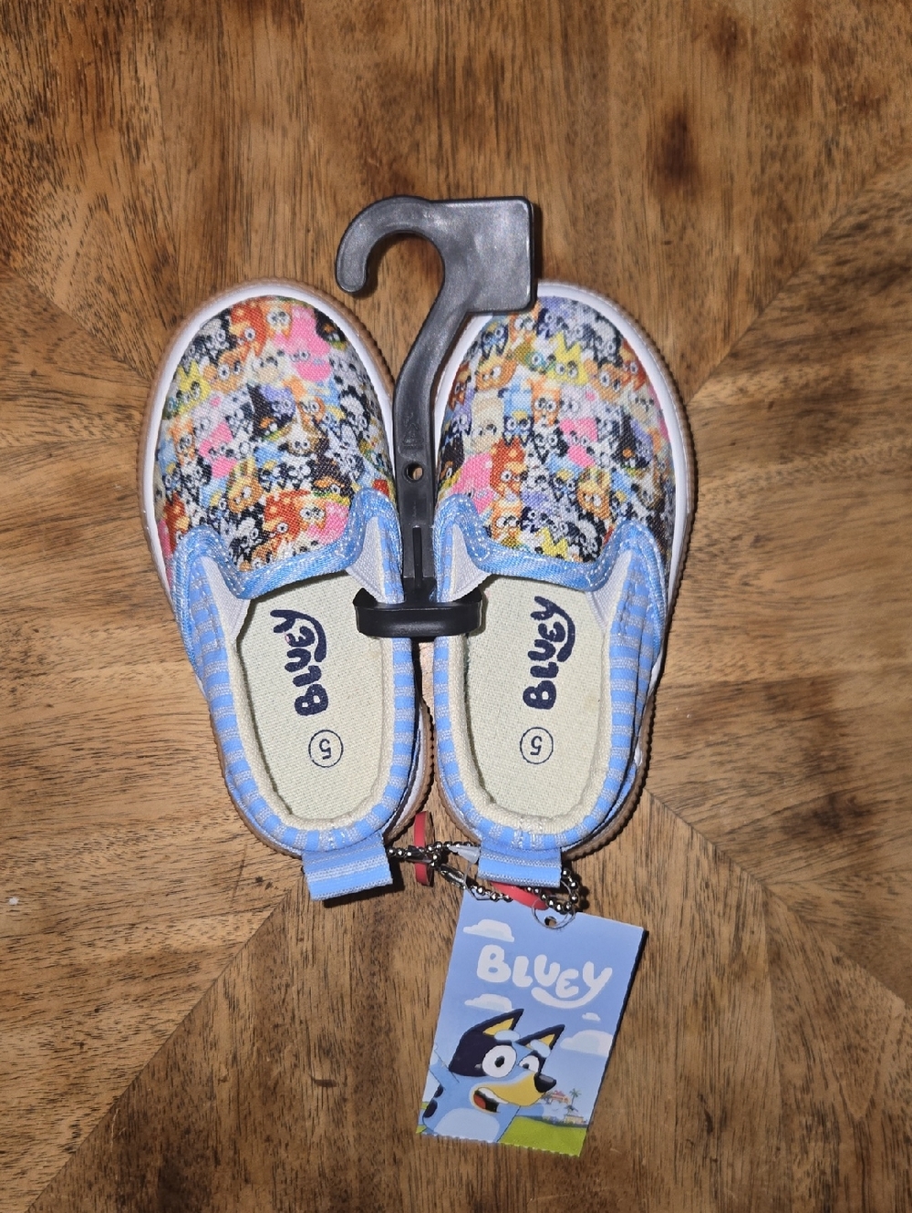Bluey Unisex Slip-On Sneakers In Size 5 (Baby)